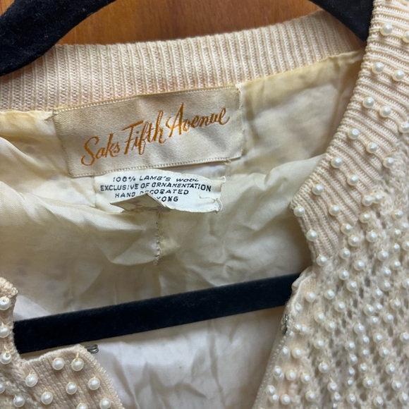 Vintage Pearl Top from Saks Fifth Avenue - Picture 5 of 8